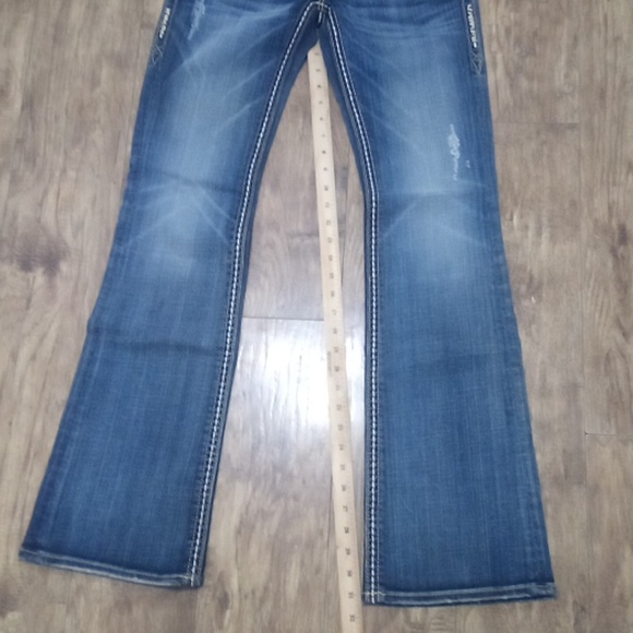 Rock Revival NWOT Women's 26 Bootcut Ameli Embellished Embroidered Distressed - Picture 11 of 13